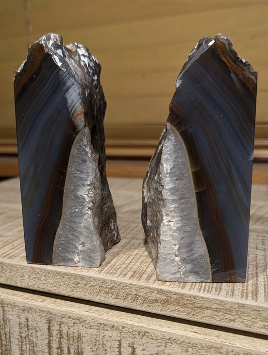 Pair Of Agate Geodes Bookends or Design Pieces Natural Color w/ Quartz Center - Picture 8 of 15